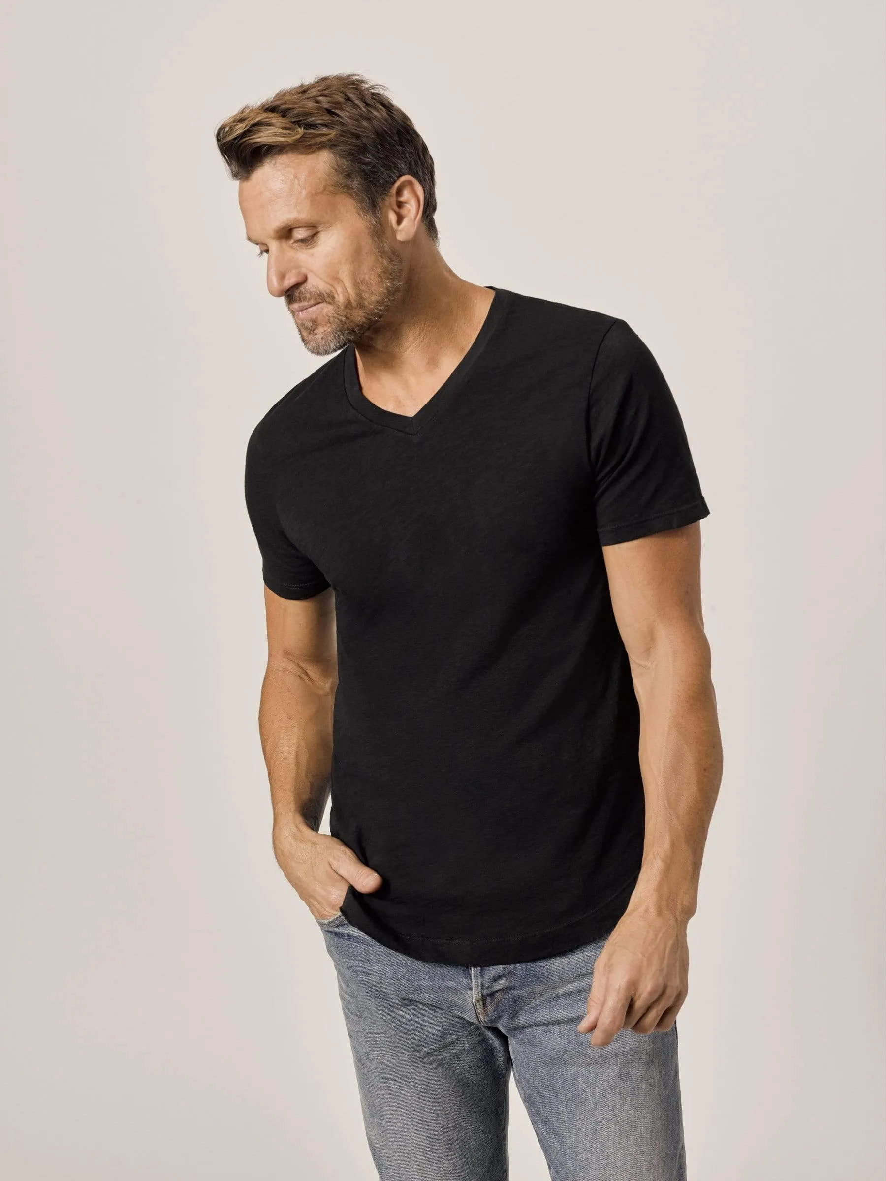 Black Slub Curved Hem V-Neck