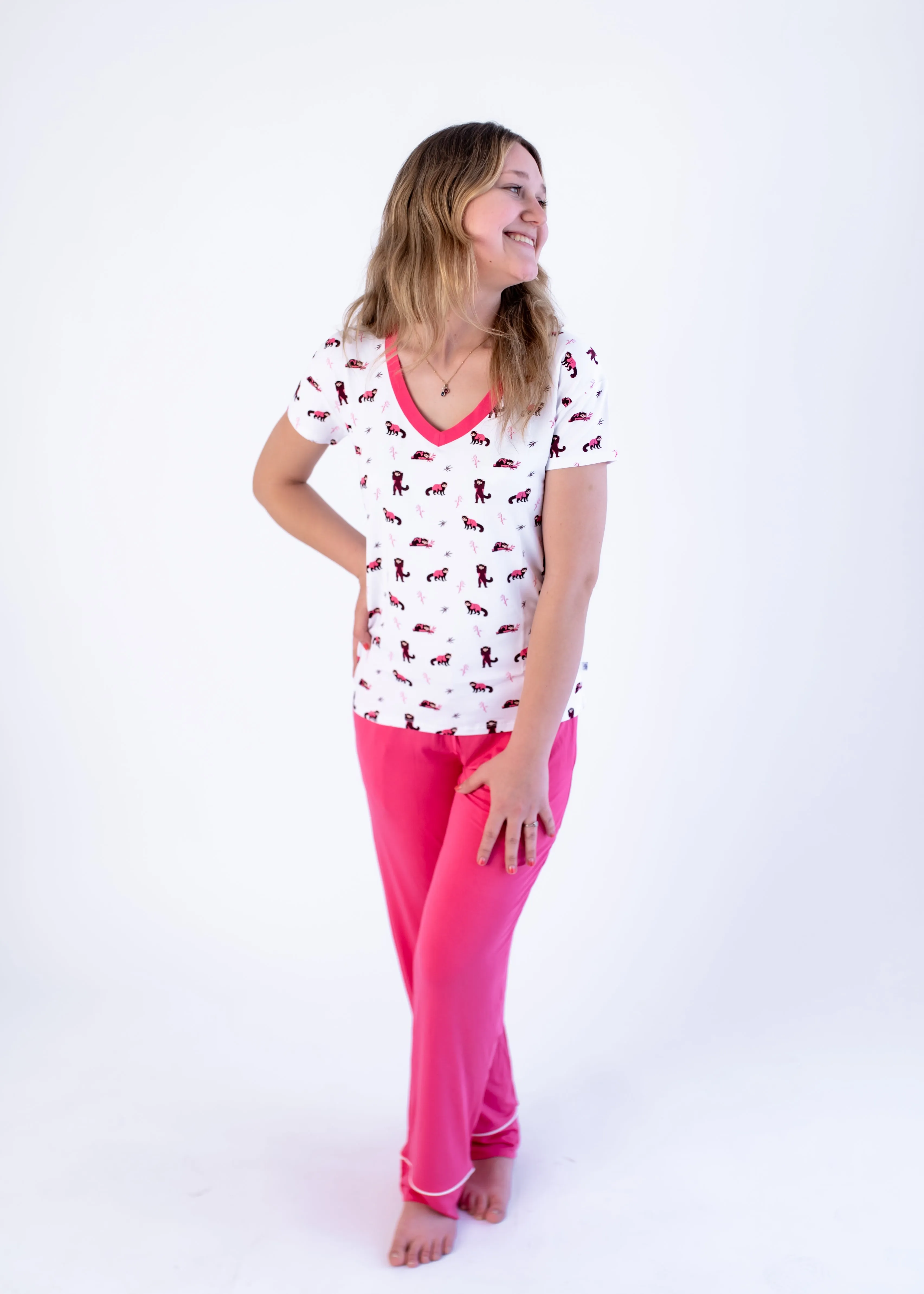 Red Panda | Short Sleeve Adult V Neck