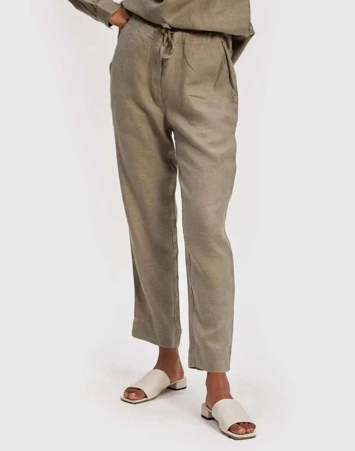 The Goes With Everything Pant in Dark Green