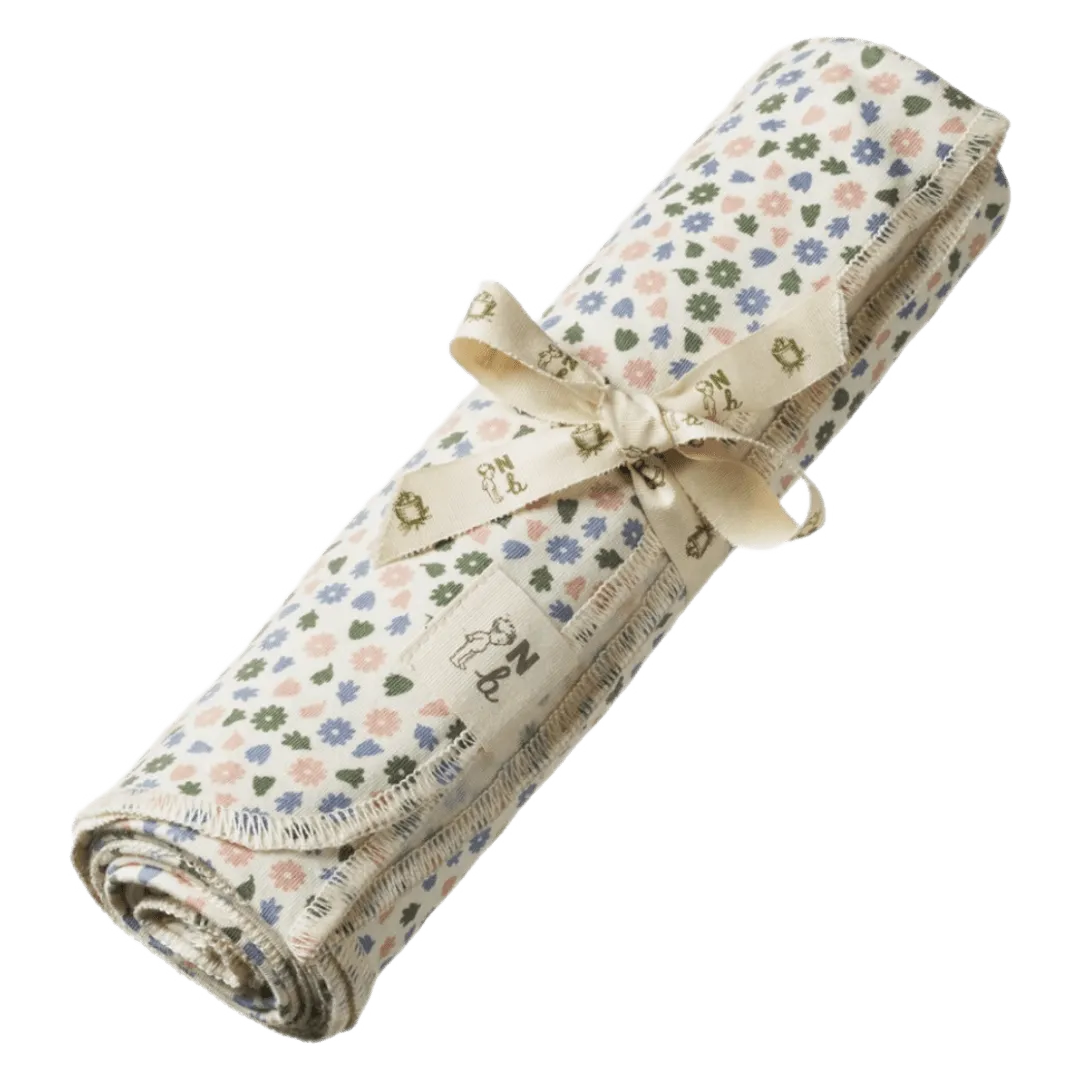 Wrap - Chamomile Blooms